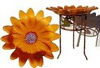Fused glass daisy plate created by M.Bolser